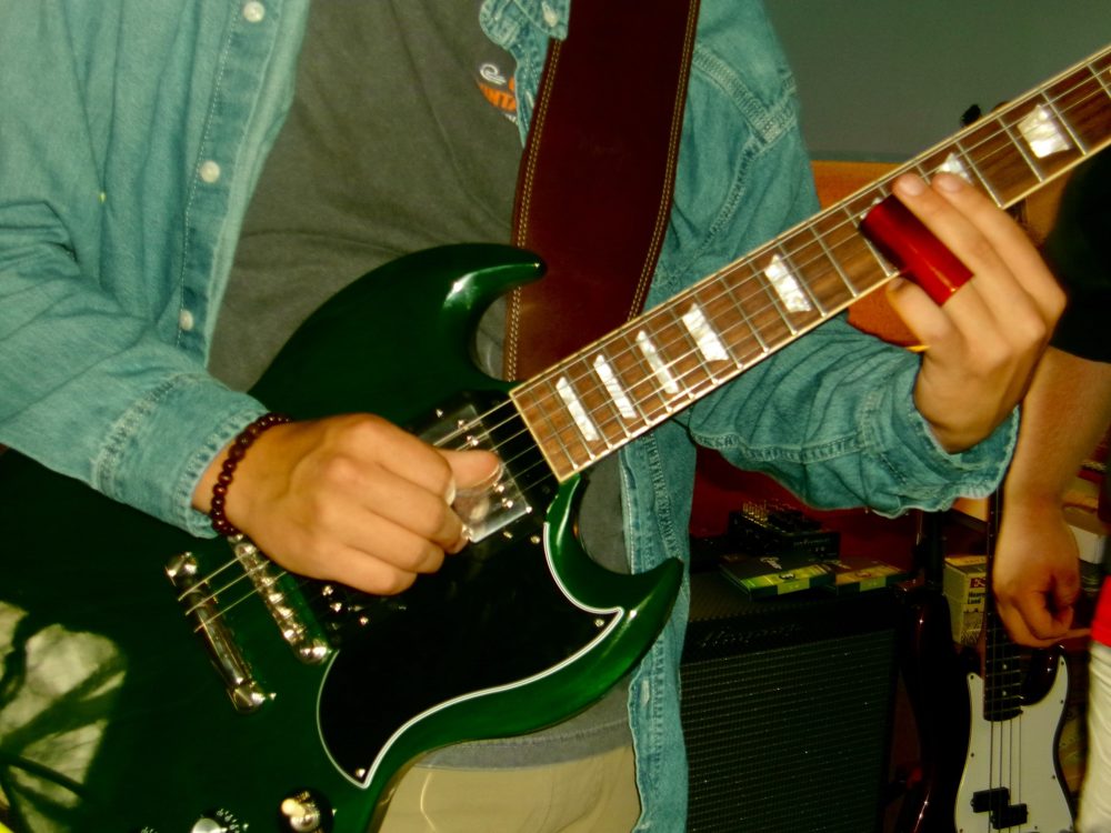 Slide guitar close up